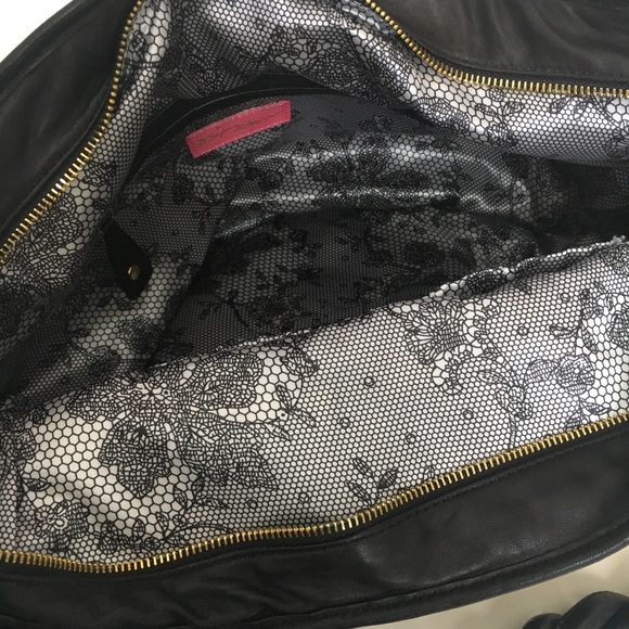 NWOT Betsey Johnson black quilted lamb leather bag - Picture 10 of 10